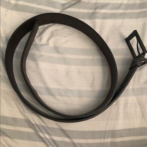 BLACK AND BROWN REVERSIBLE BELT